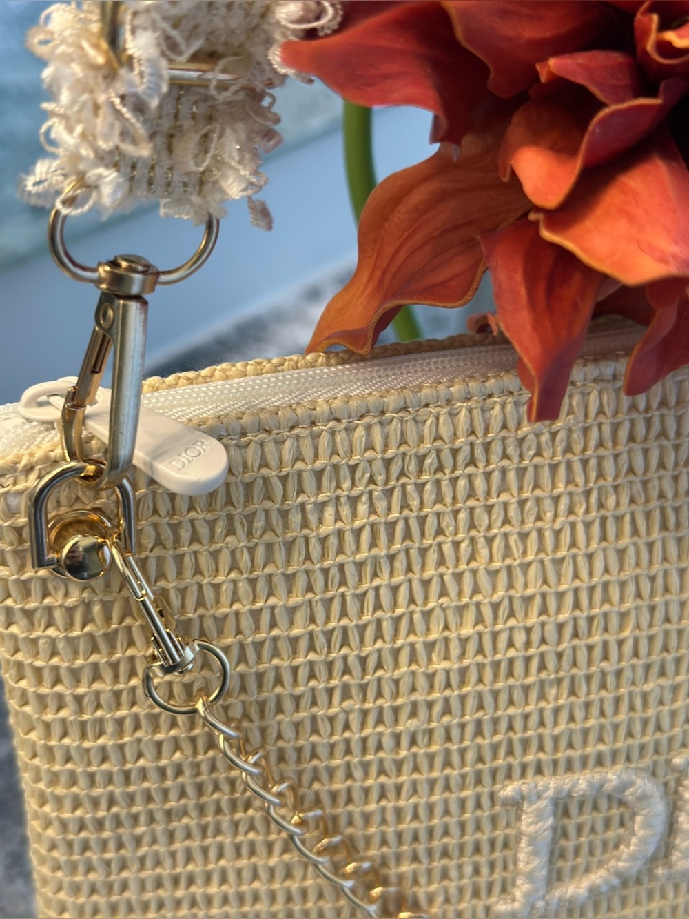 Dior Cream Woven Beauty Bag NWOT  GWP ITEM PLZ READ DESCRIPTION - Picture 5 of 6